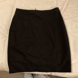 H&M black pencil skirt